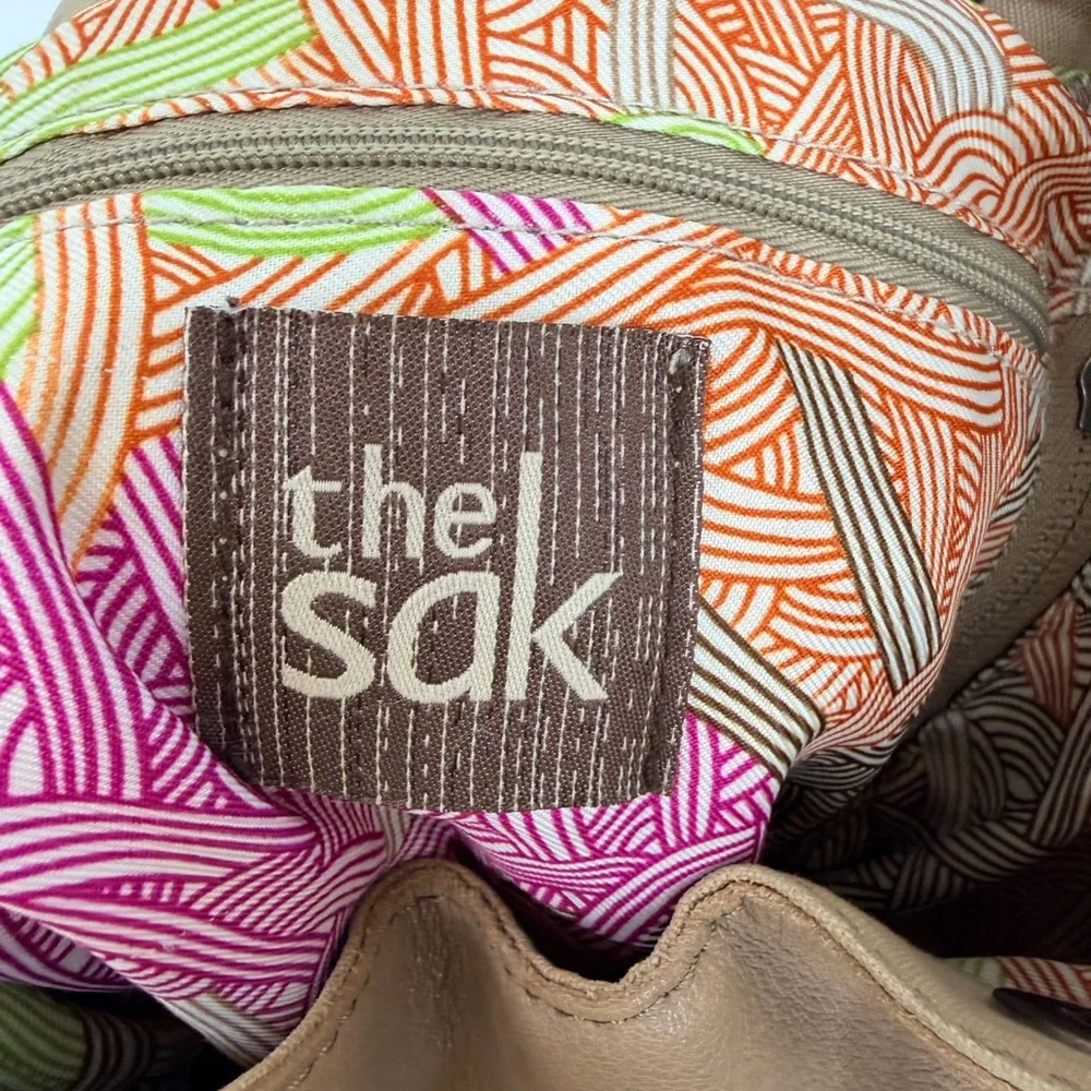 The Sak sak taupe
